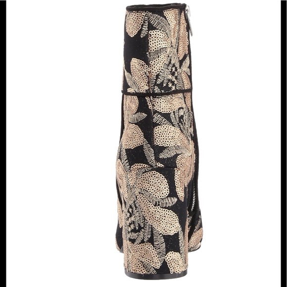 STEVE MADDEN New Goldie Booties Sz 7.5 - Picture 6 of 8